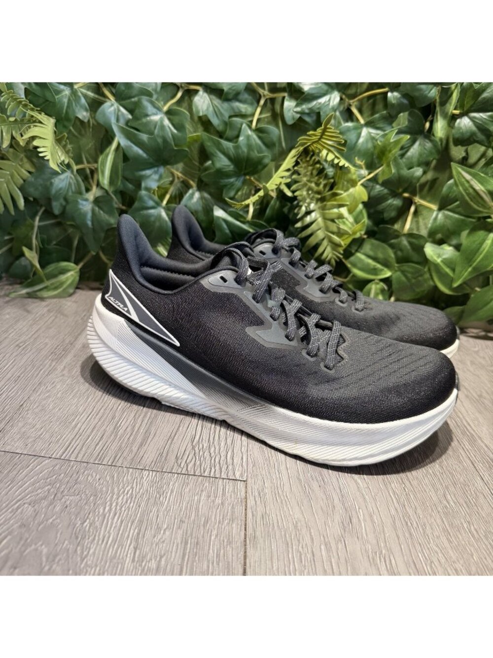Altra Experience Flow Womens 8.5 Black White Running Shoes AL0A85NW010 4mm Drop